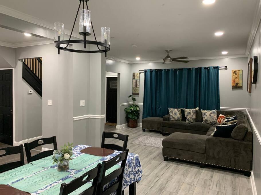 Home Away From Home On Lasalle - 3 Bd 2 Bth Slps 6 نياغارا فالس، نيويورك المظهر الخارجي الصورة